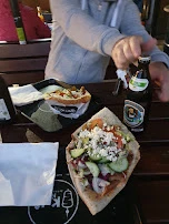 Döner Mit Kalbfleisch Klaublauchsauce Und Scharfesauce